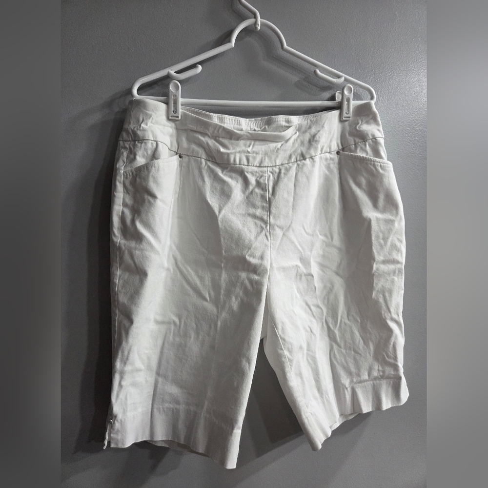 Cato Women's White Hi-Rise Shorts, 16W